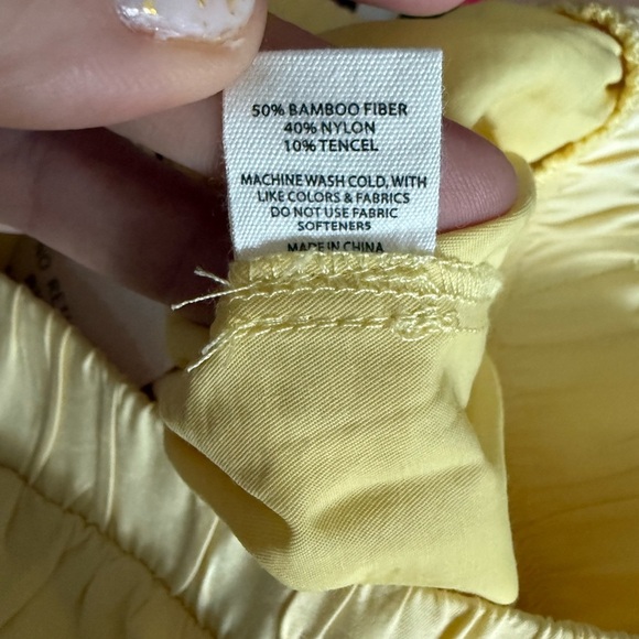 Rumours butter yellow shorts • NWT • Women’s small - Picture 7 of 7